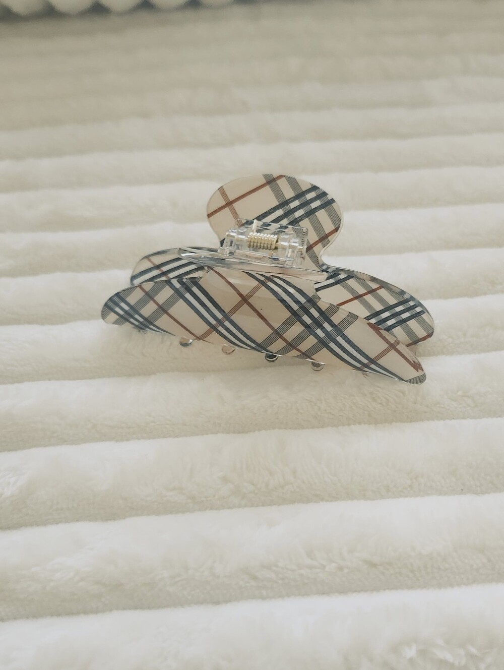 Large Tan Plaid Check Claw Hair Clip